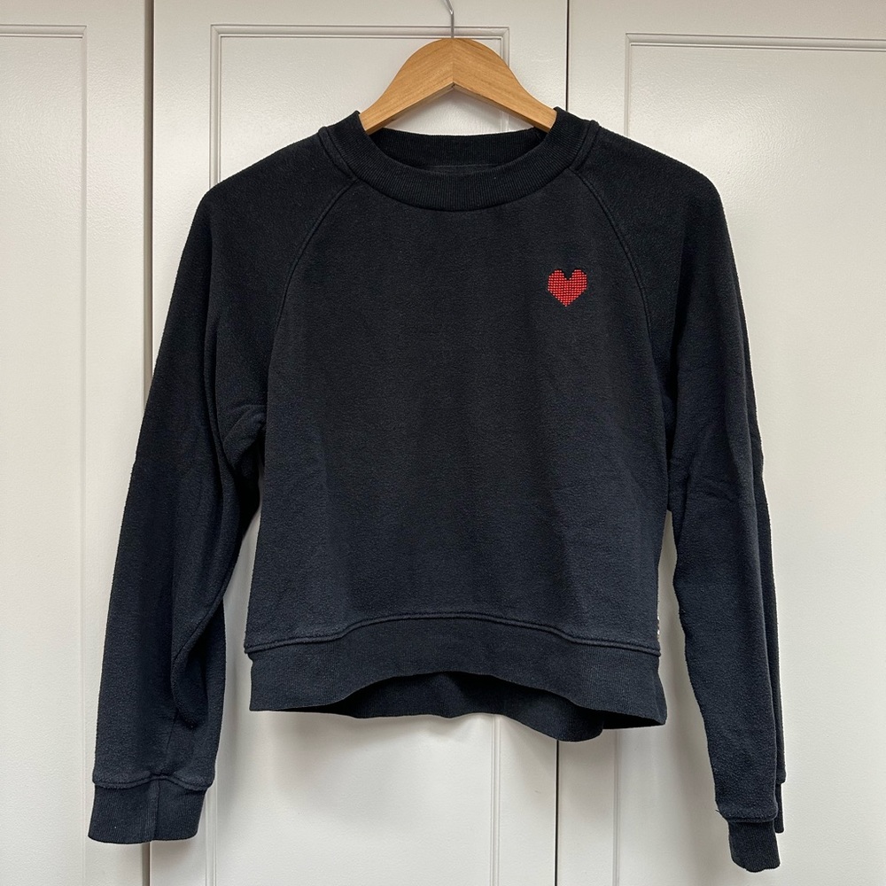 Aritzia Sunday Best Black Red Heart Embroidered Sweatshirt Women’s Medium